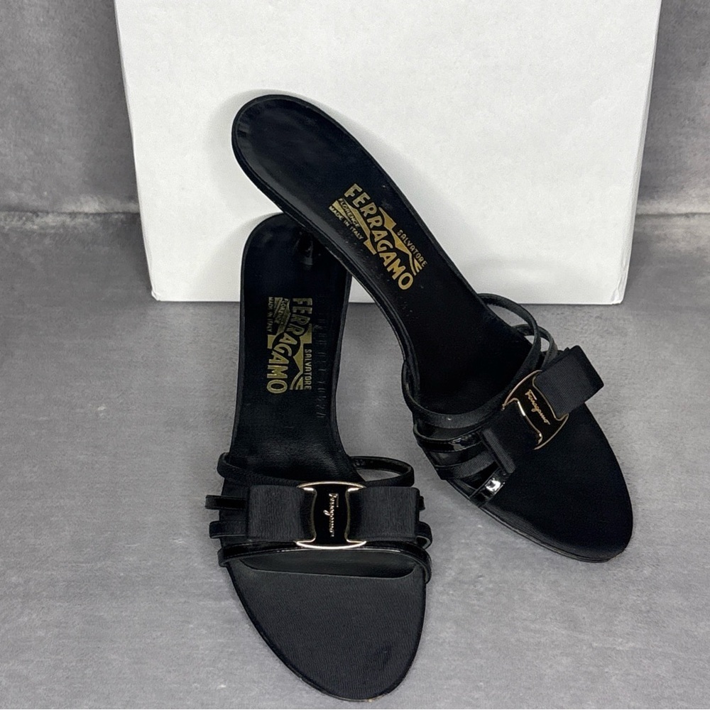 Salvatore Ferragamo Glory Black Patent Leather Vara Bow Kitten Heel Sandals 10.5